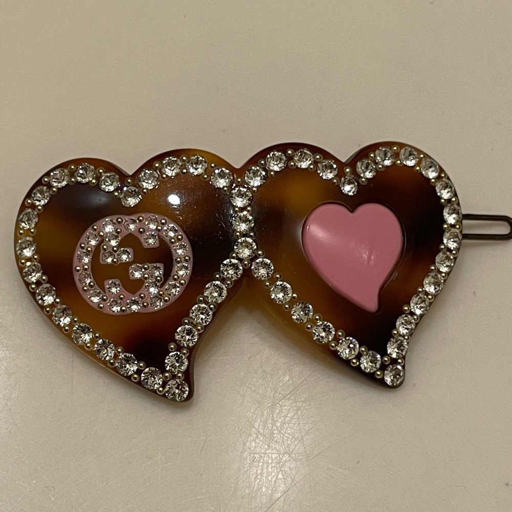 Gucci Tortoiseshell Double Heart Rhinestone Hair Clip with Pink Accent